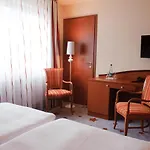 Hotel Stadthotel Stern 4*