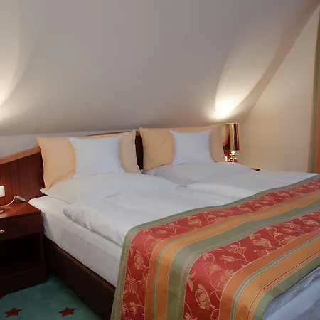 Stadthotel Stern Hotell 4*