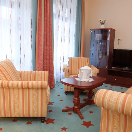 ホテル Stadthotel Stern 4*