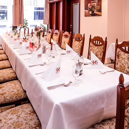 Stadthotel Stern Hotell